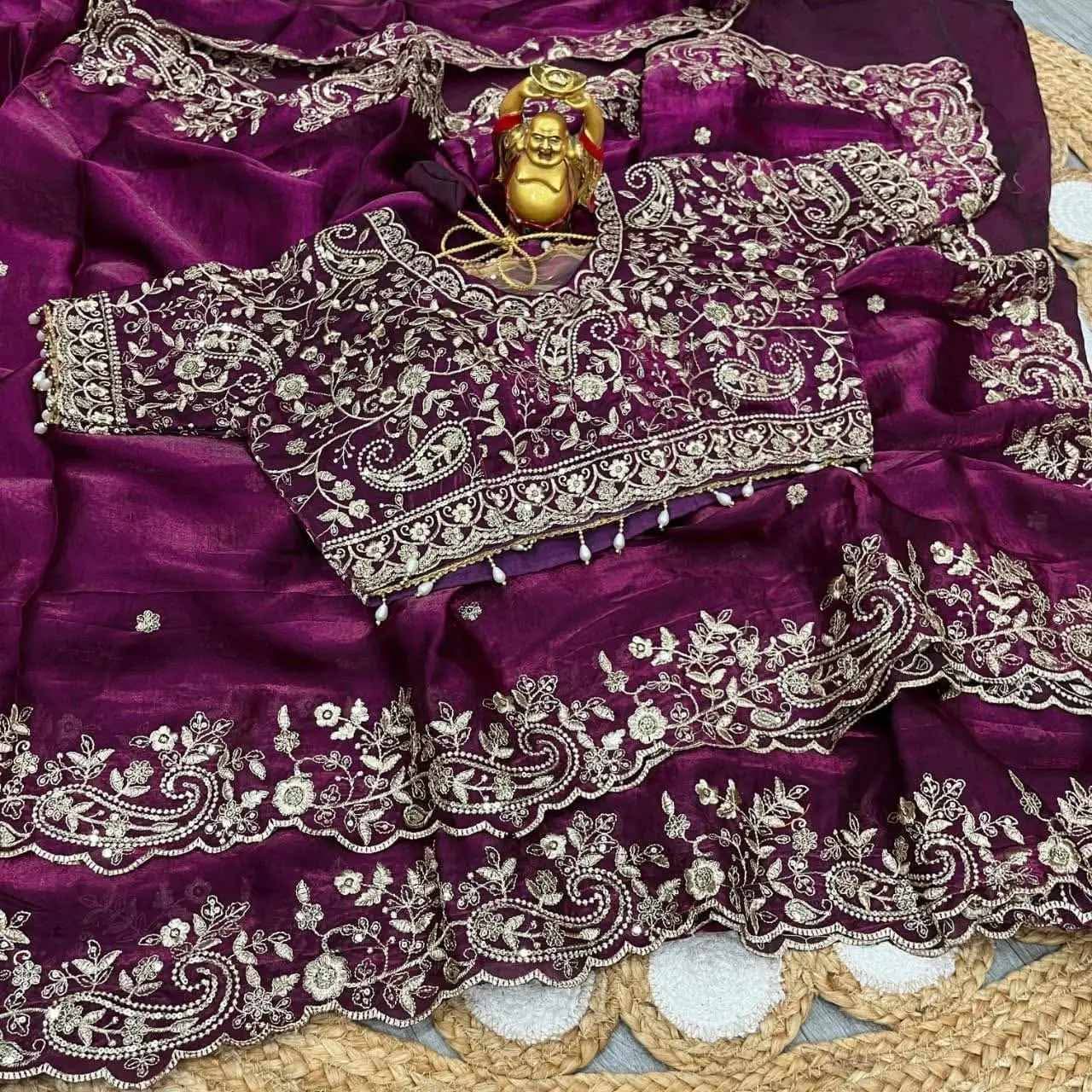ইন্ডিয়ান মাধুরি শাড়ি ব্লাউজ পিস সহ